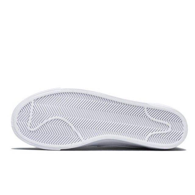 SEPATU SNEAKERS NIKE Blazer Low LE