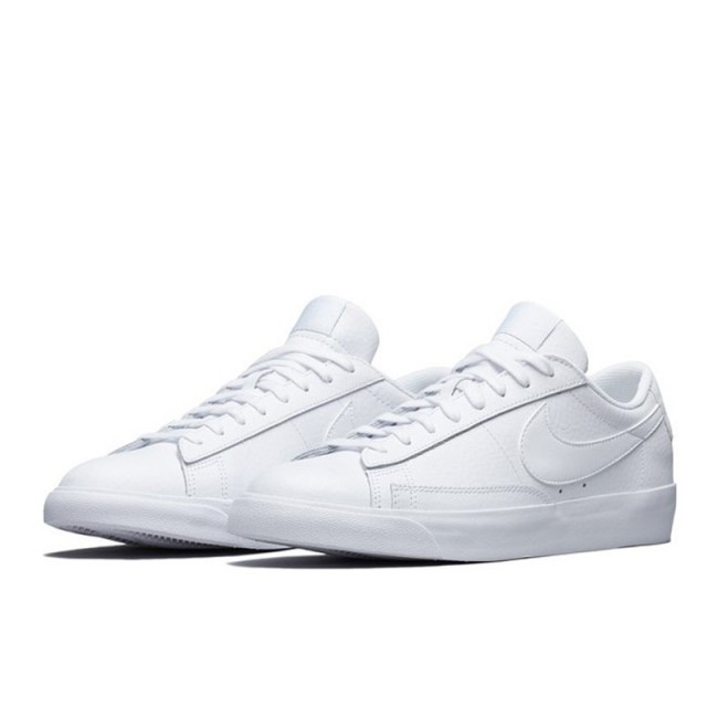 SEPATU SNEAKERS NIKE Blazer Low LE