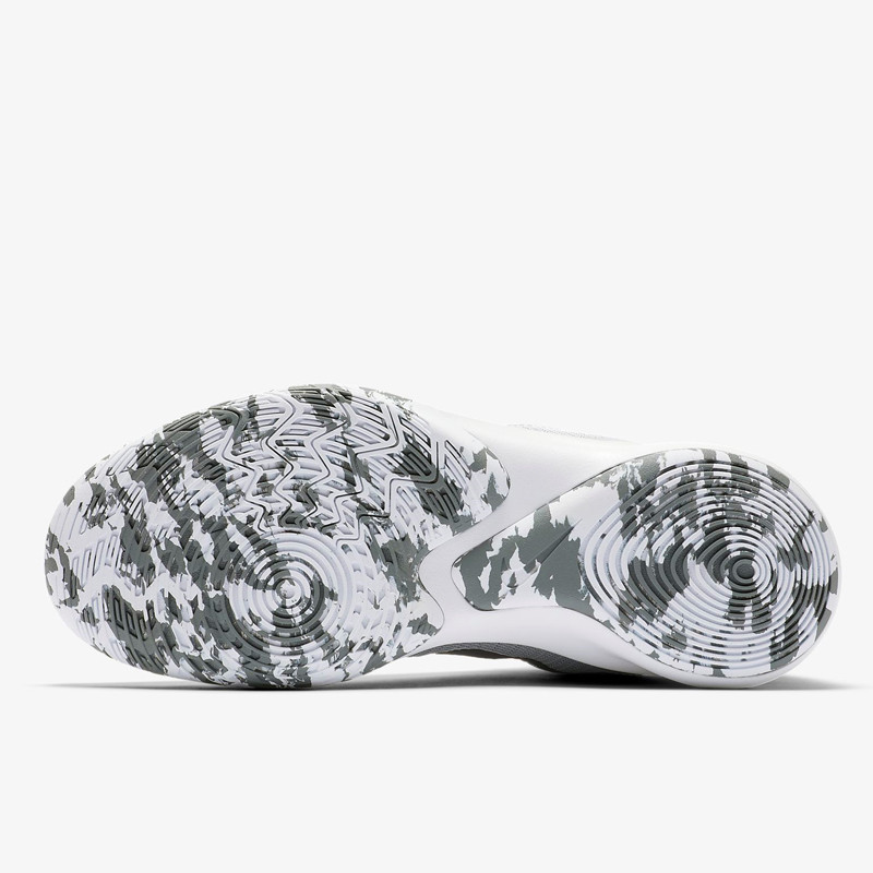 SEPATU BASKET NIKE Precision 3