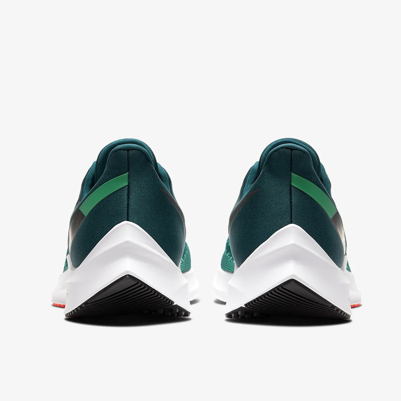 SEPATU LARI NIKE Zoom Winflo 6