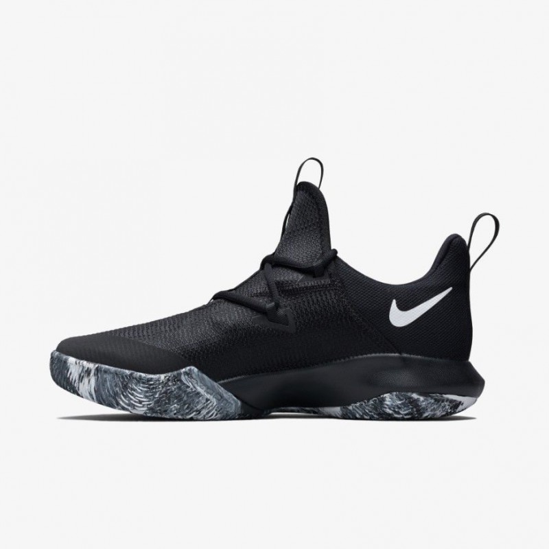 SEPATU BASKET NIKE Zoom Shift 2
