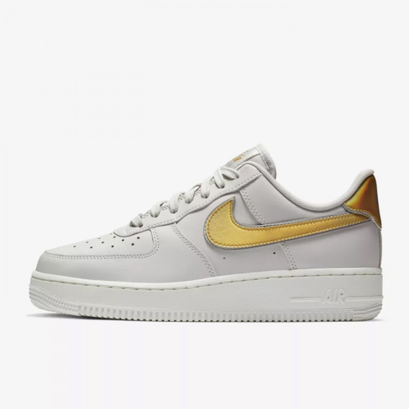 SEPATU SNEAKERS NIKE Wmns Air Force 1 '07 Metallic