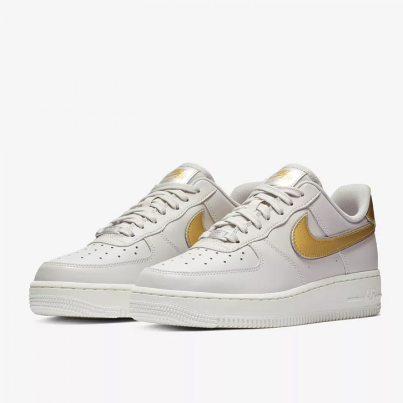 SEPATU SNEAKERS NIKE Wmns Air Force 1 '07 Metallic