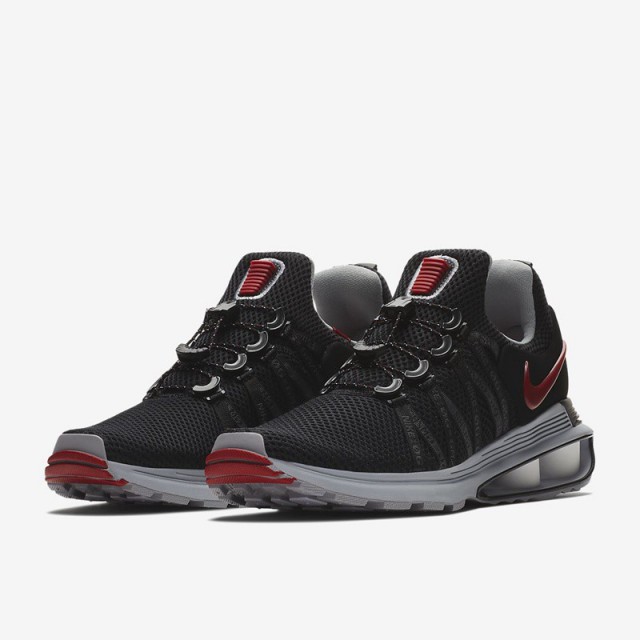 SEPATU TRAINING NIKE Shox Gravity