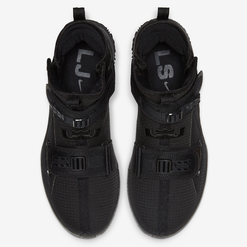 SEPATU BASKET NIKE Lebron Soldier 13 SFG