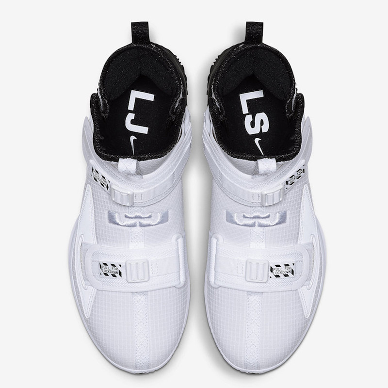 SEPATU BASKET NIKE Lebron Soldier 13 SFG