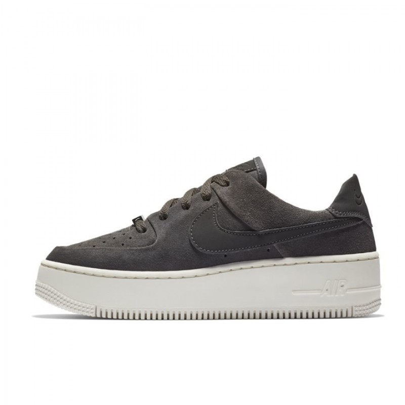 SEPATU SNEAKERS NIKE Wmns Air Force 1 Sage Low