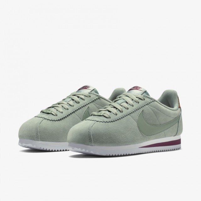 SEPATU SNEAKERS NIKE Wmns Classic Cortez PRM