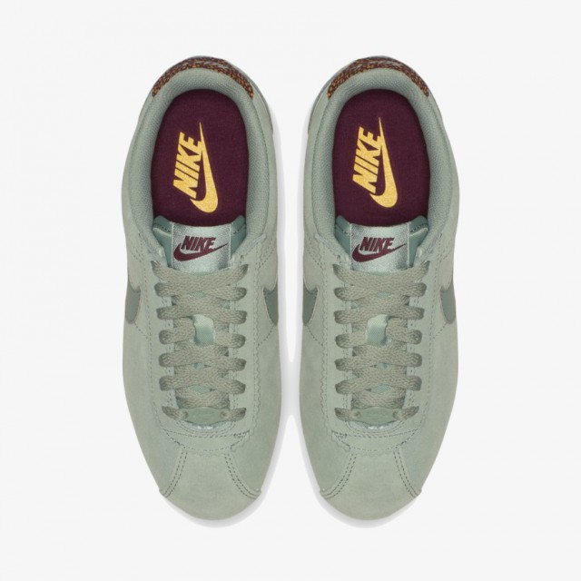 SEPATU SNEAKERS NIKE Wmns Classic Cortez PRM