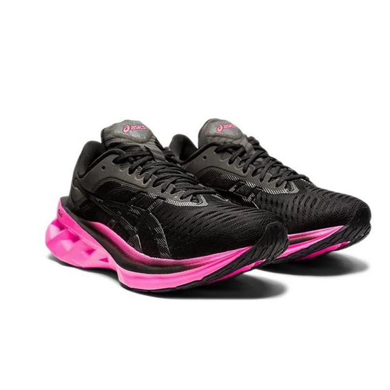 SEPATU LARI ASICS Wmns Novablast