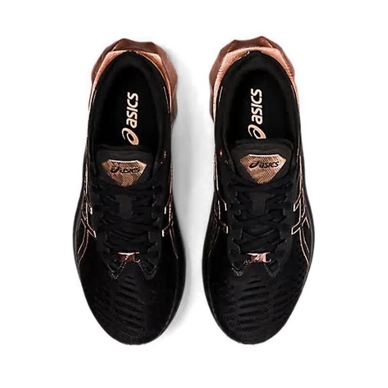 SEPATU LARI ASICS Wmns Novablast Platinum