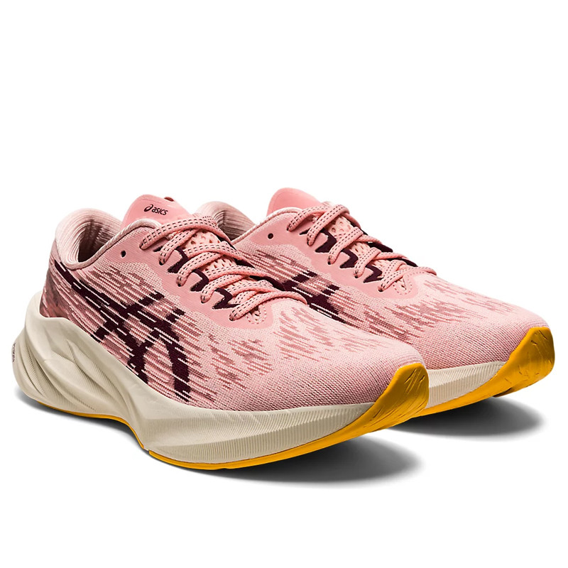 SEPATU LARI ASICS Wmns Novablast 3