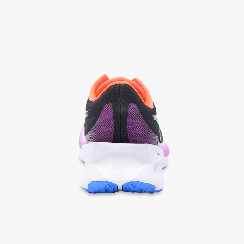 Wmns Novablast foto 4