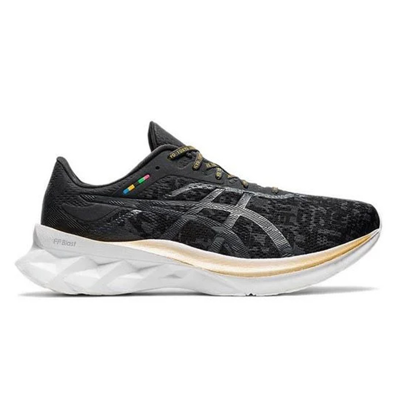 SEPATU LARI ASICS Wmns Novablast