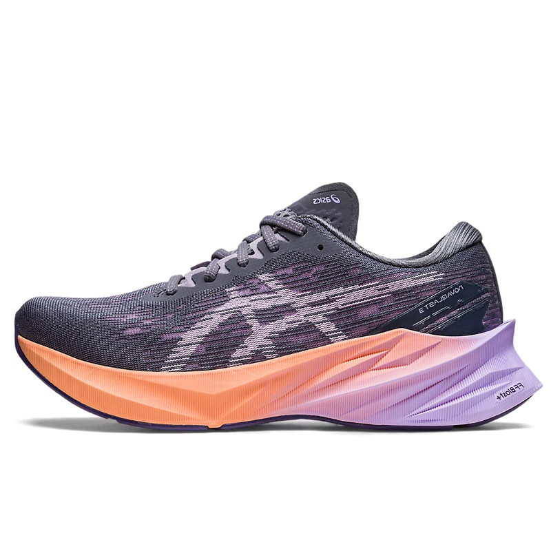 SEPATU LARI ASICS Wmns Novablast 3
