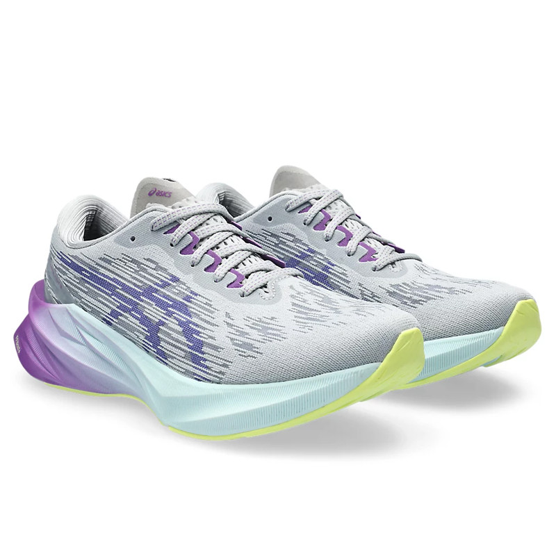 Wmns Novablast 3 foto 4