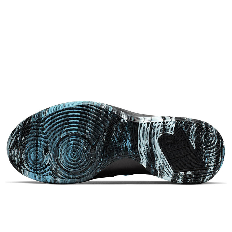 SEPATU BASKET NIKE Air Versitile 4