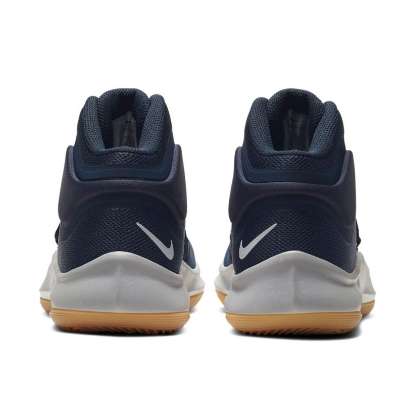 SEPATU BASKET NIKE Air Versitile 4