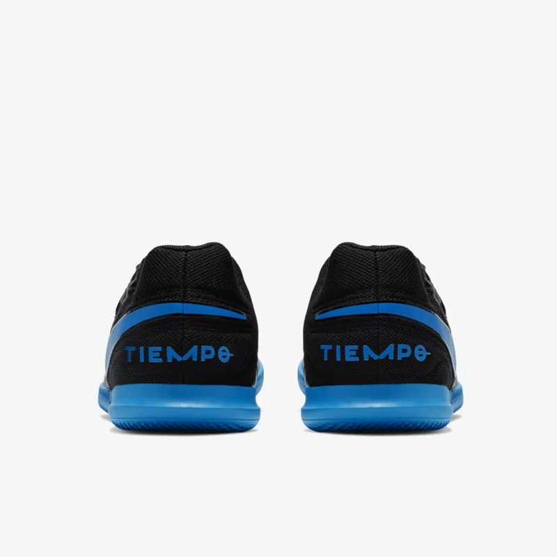 SEPATU FUTSAL NIKE Legend 8 Club IC