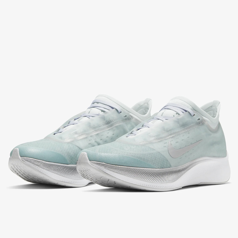 SEPATU LARI NIKE Wmns Zoom Fly 3