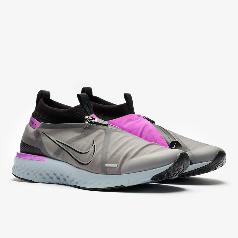 SEPATU LARI NIKE React City