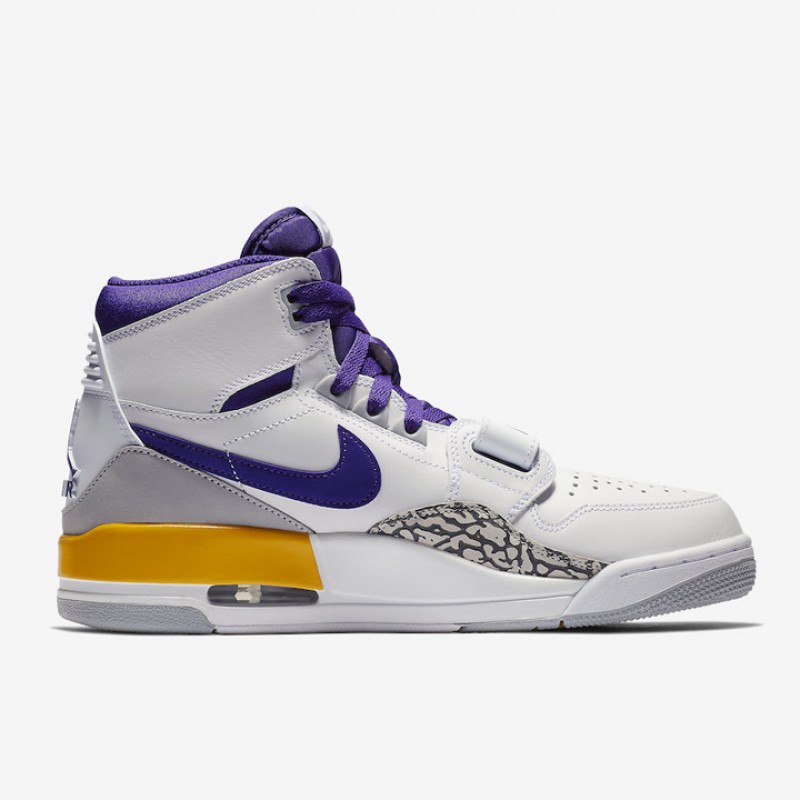 SEPATU BASKET AIR JORDAN Legacy 312