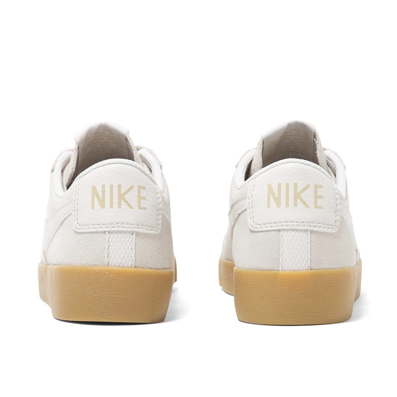 Wmns Blazer Low Suede foto 3
