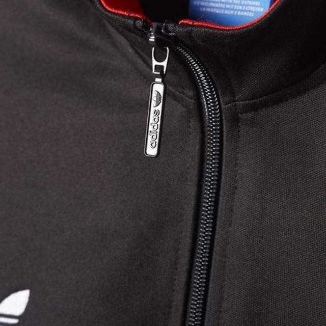 BAJU FOOTBALL ADIDAS Manchester United Football Club Track Top 84 