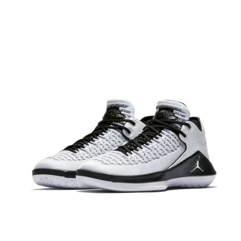 SEPATU BASKET AIR JORDAN AJ 32 Low BG