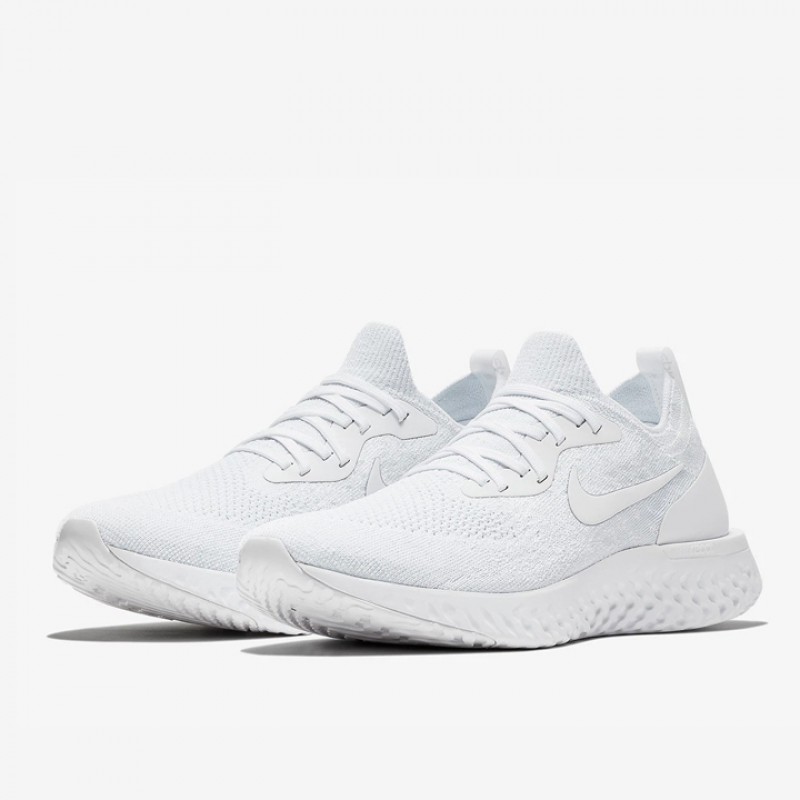 SEPATU LARI NIKE Epic React Flyknit