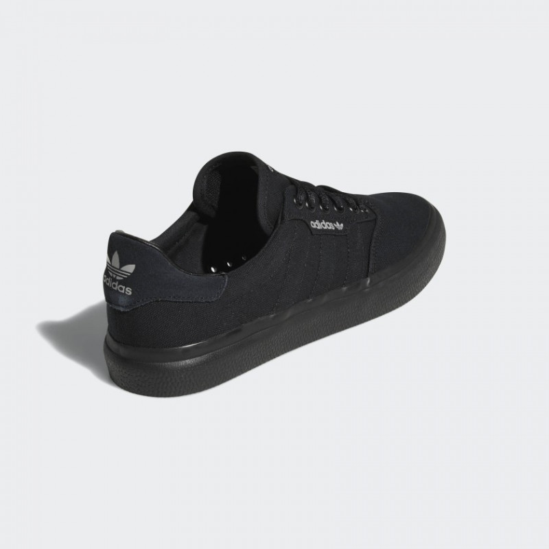 SEPATU SNEAKERS ADIDAS 3MC Vulc