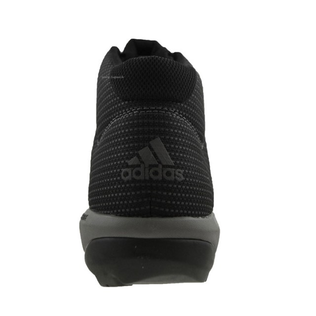 SEPATU TRAIL ADIDAS Daroga Plus Mid Lea