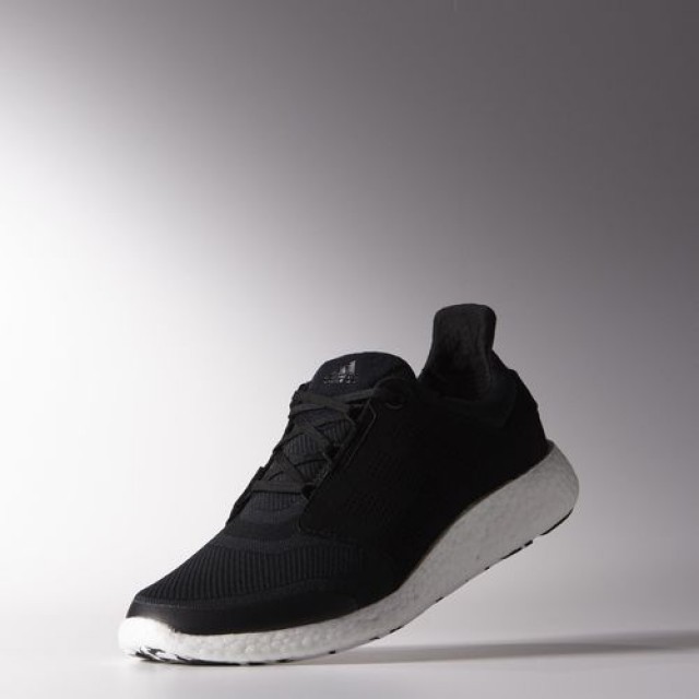 SEPATU LARI ADIDAS Pure Boost 2