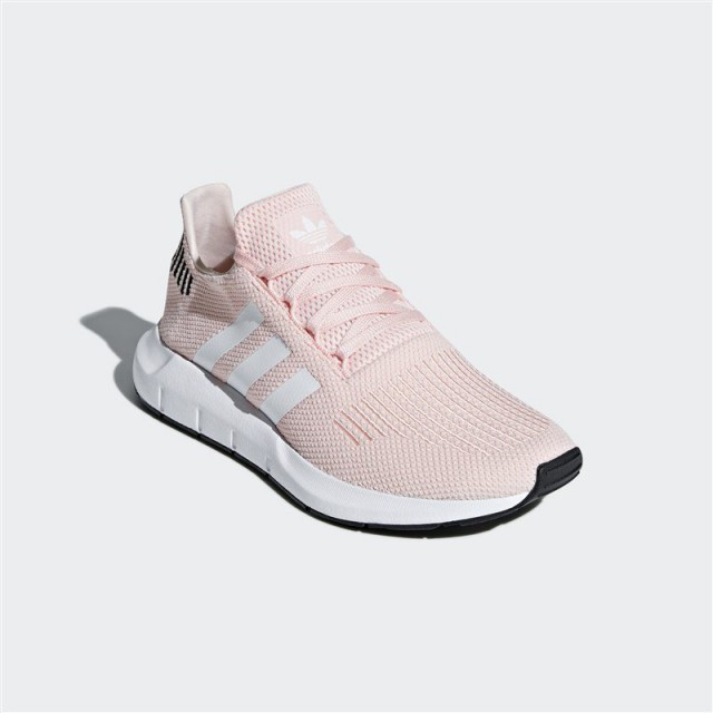SEPATU SNEAKERS ADIDAS Wmns Swift Run