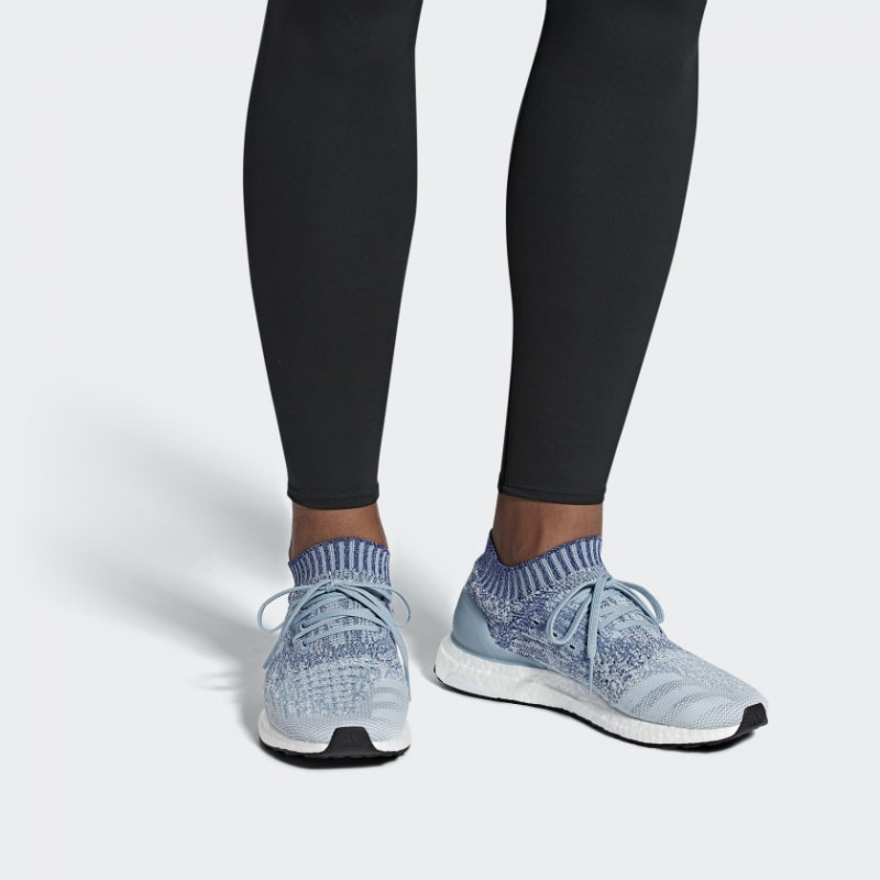 SEPATU LARI ADIDAS Ultraboost Uncaged