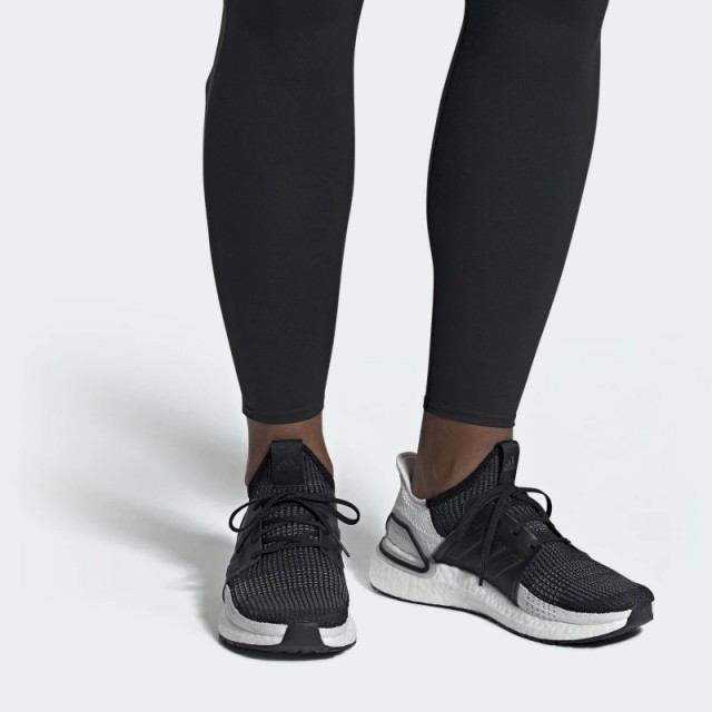 SEPATU LARI ADIDAS Ultraboost 19