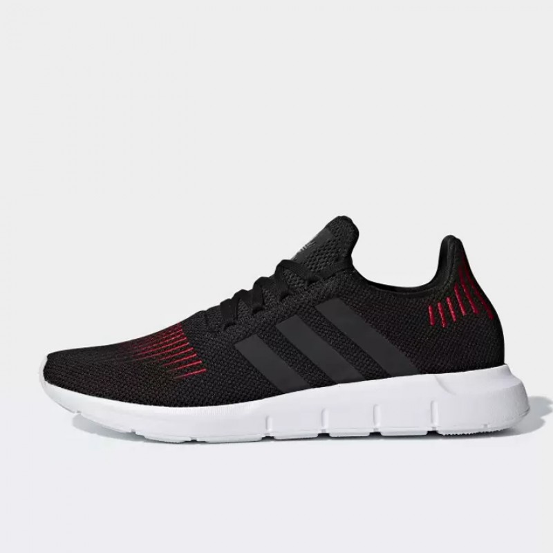 SEPATU SNEAKERS ADIDAS Swift Run
