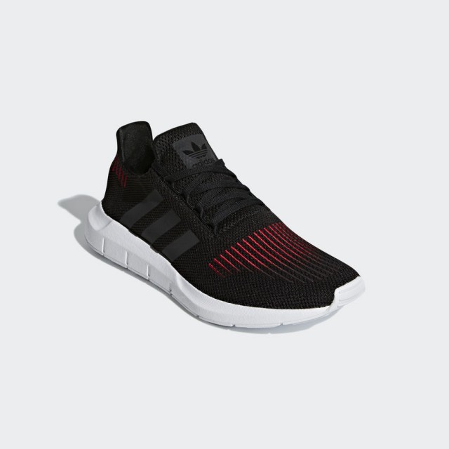 SEPATU SNEAKERS ADIDAS Swift Run