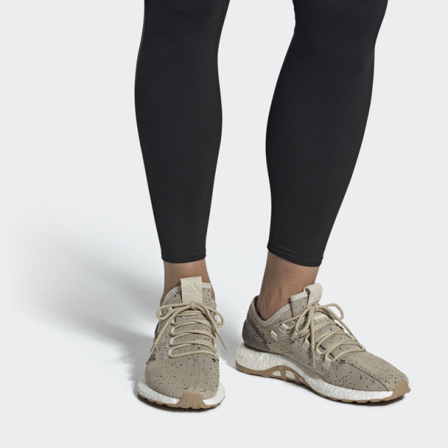 SEPATU LARI ADIDAS Pureboost