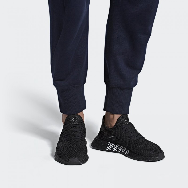 SEPATU SNEAKERS ADIDAS Deerupt Runner