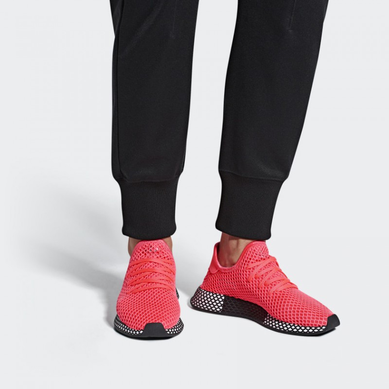 SEPATU SNEAKERS ADIDAS Deerupt Runner