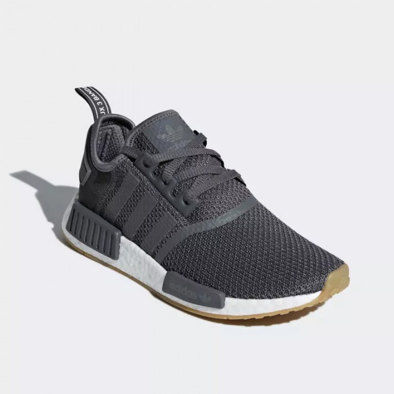 SEPATU SNEAKERS ADIDAS NMD_R1