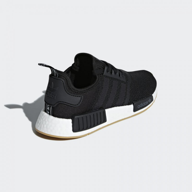 SEPATU SNEAKERS ADIDAS NMD_R1