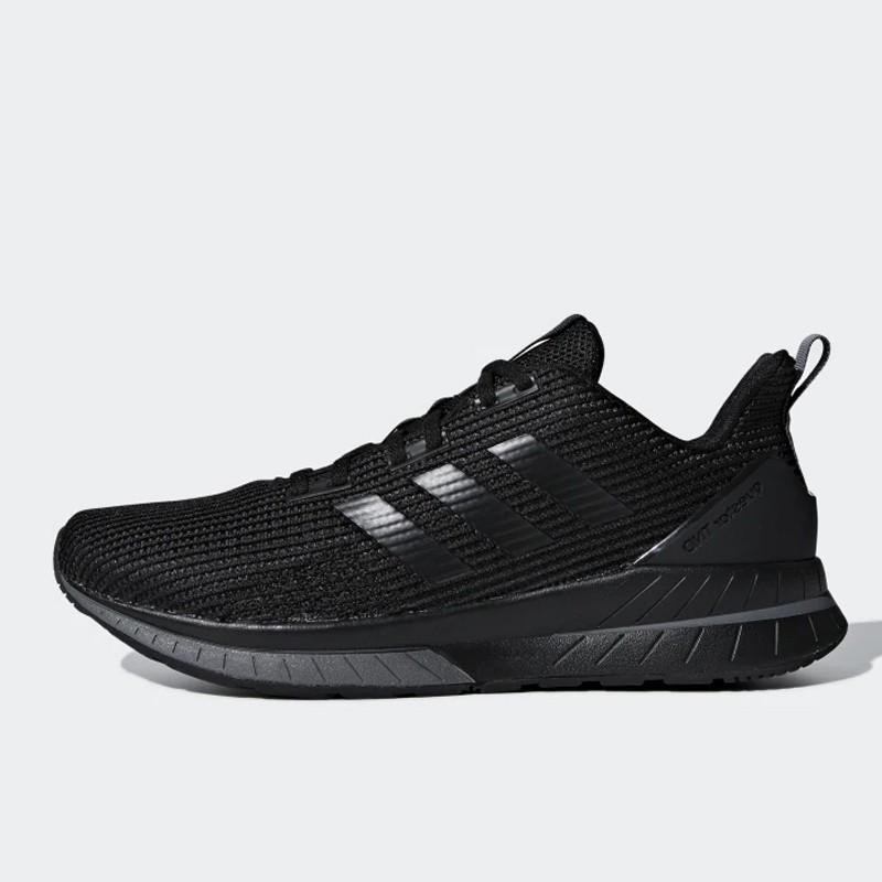 SEPATU LARI ADIDAS Questar TND