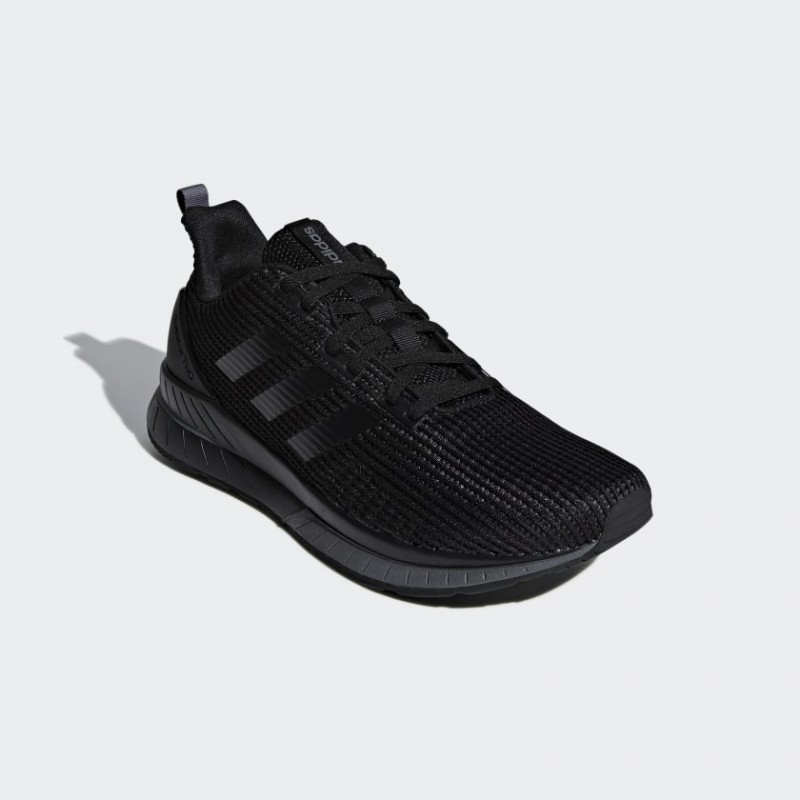 SEPATU LARI ADIDAS Questar TND