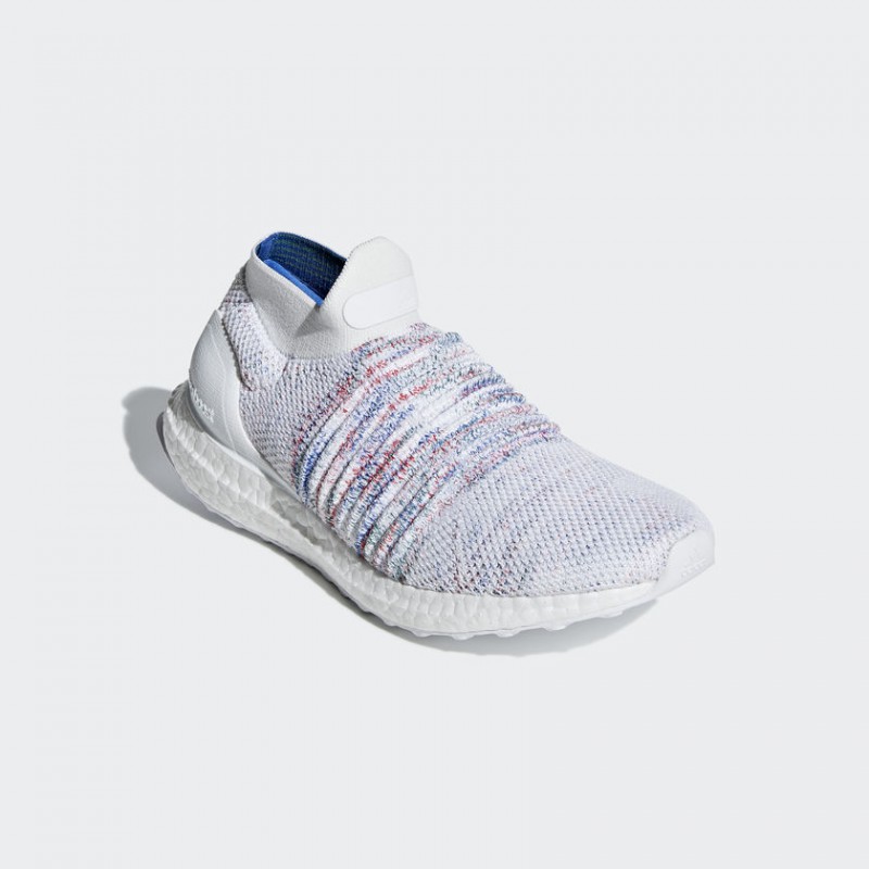SEPATU LARI ADIDAS Wmns Ultraboost Laceless
