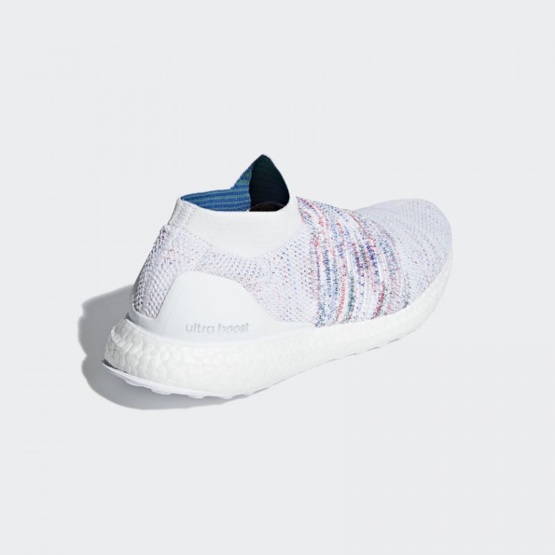 SEPATU LARI ADIDAS Wmns Ultraboost Laceless