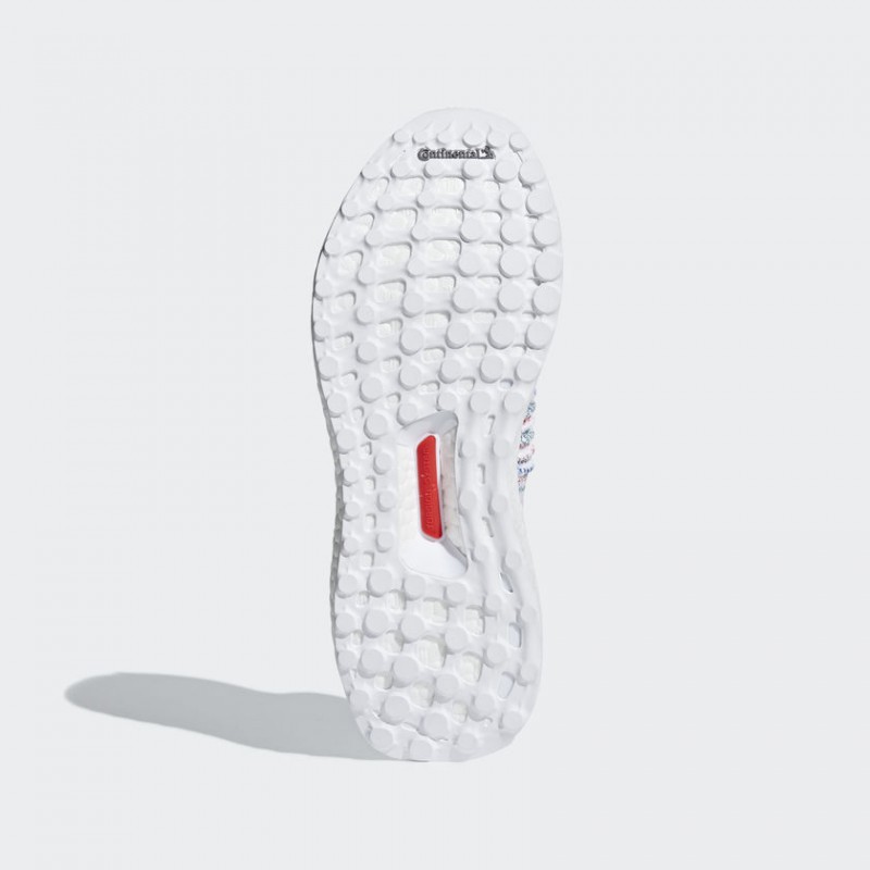 SEPATU LARI ADIDAS Wmns Ultraboost Laceless