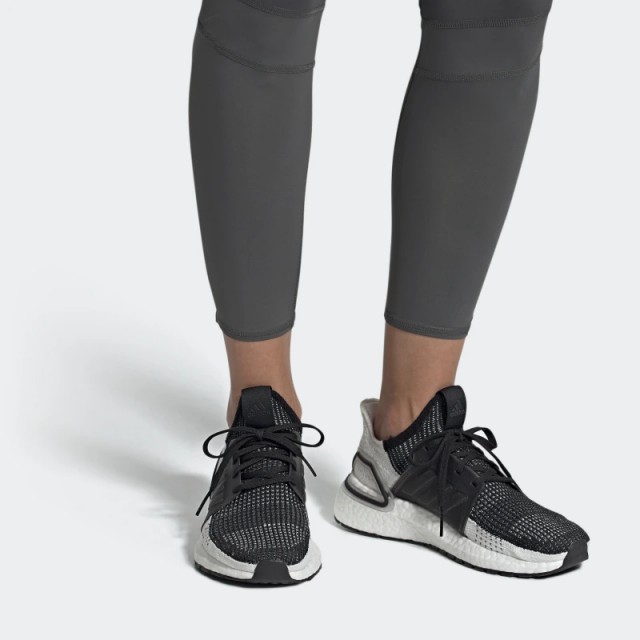 SEPATU LARI ADIDAS Wmns UltraBOOST 19