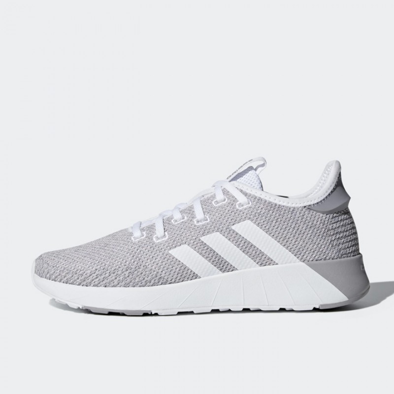 SEPATU LARI ADIDAS Wmns Questar X BYD